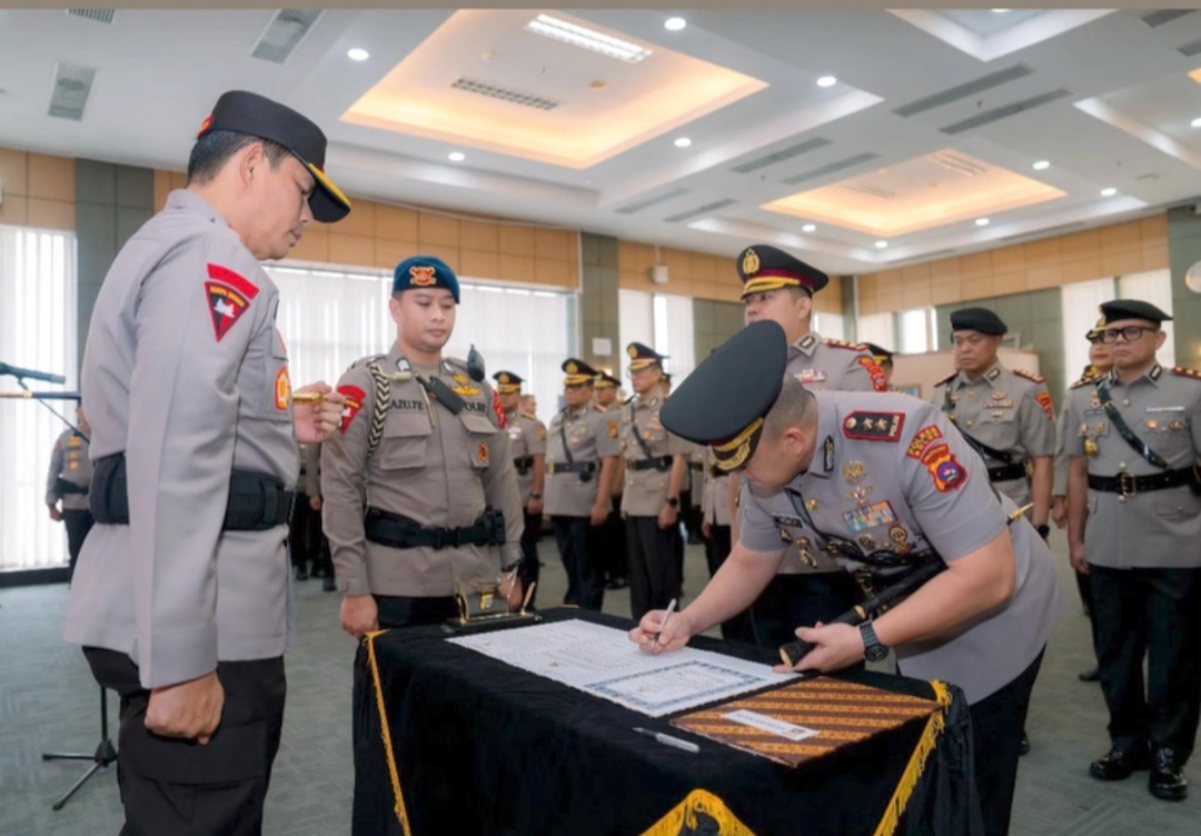 Kapolres AKBP Agung Pranjaya Sertijab di Mapolda Sumbar