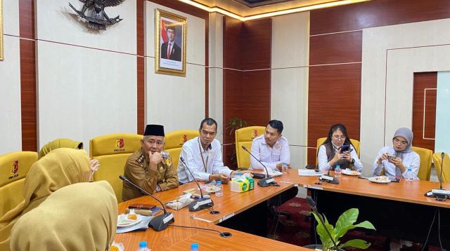 Wakil Wali Kota Solok H. Suryadi Nurdal menerima kunjungan Tim BPK RI dalam rangka Entry Meeting di Ruang Rapat Zarhismi Ajiz, sebagai langkah awal pemeriksaan dan penguatan tata kelola keuangan daerah Kota Solok.